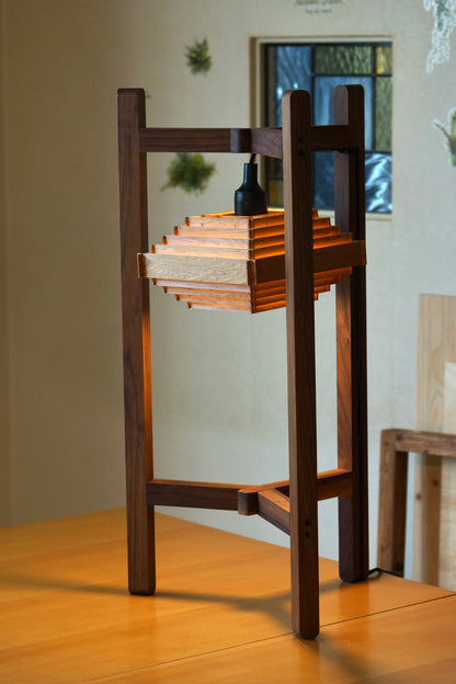 夢淡灯Living Floor Light 「庭園灯」