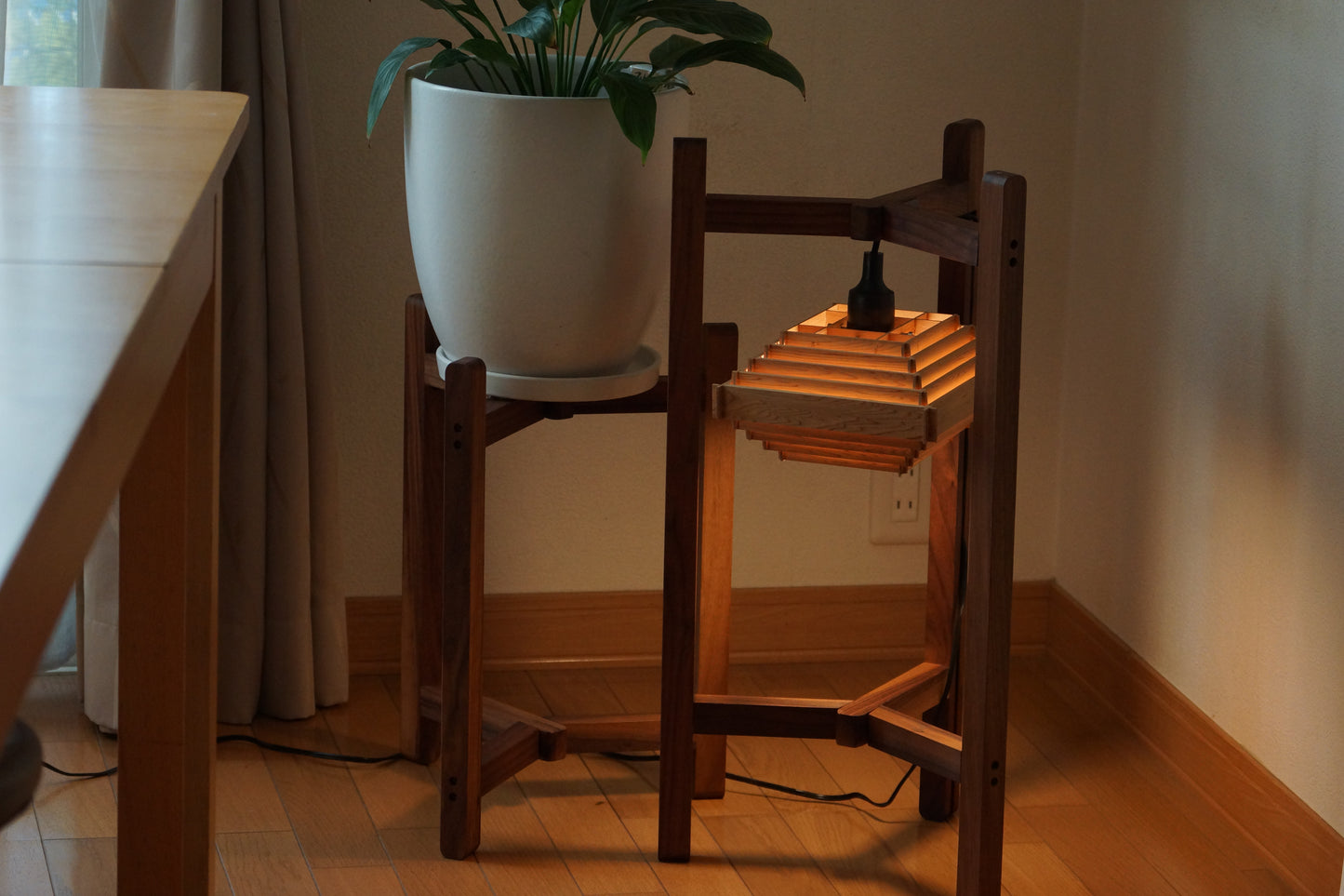 夢淡灯Living Floor Light 「庭園灯」